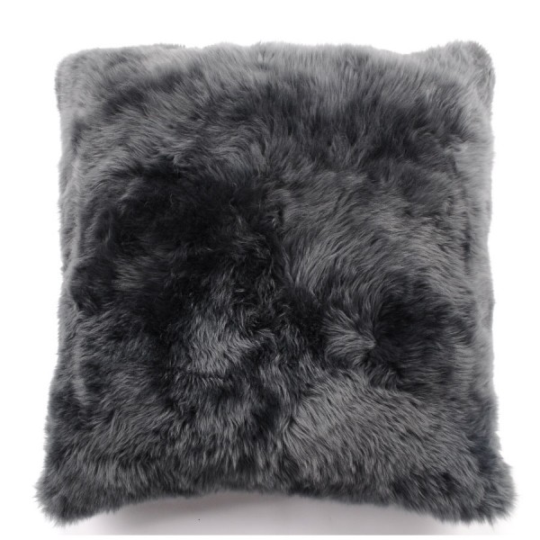 http://www.constant-bourgeois.fr/153/pouf-en-mouton-teinte-80x80-cm.jpg